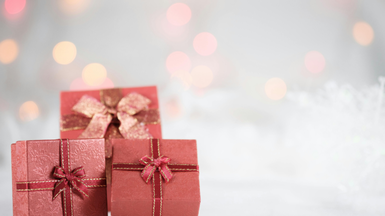 81 Affordable Gift Ideas for College Students (They’ll Actually Use!)
