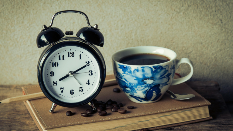 Wake Up at 5 AM to Study: 7 Practical Tips to Boost Focus, Energy & Productivity